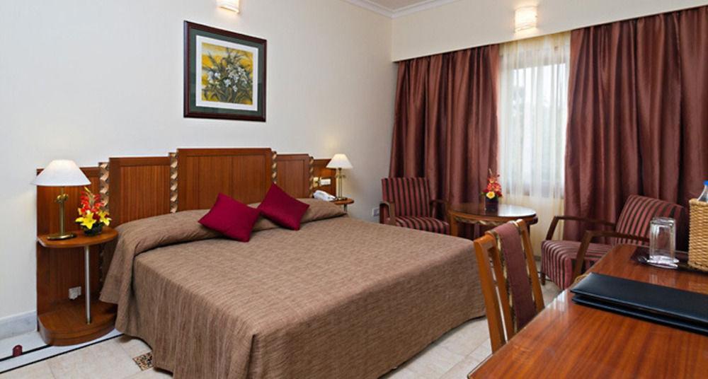 Jehan Numa Palace Hotel Бхопал Экстерьер фото